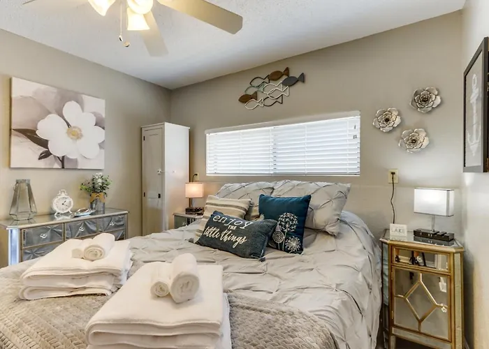 Pool Access & Lake View: Osage Beach Condo!